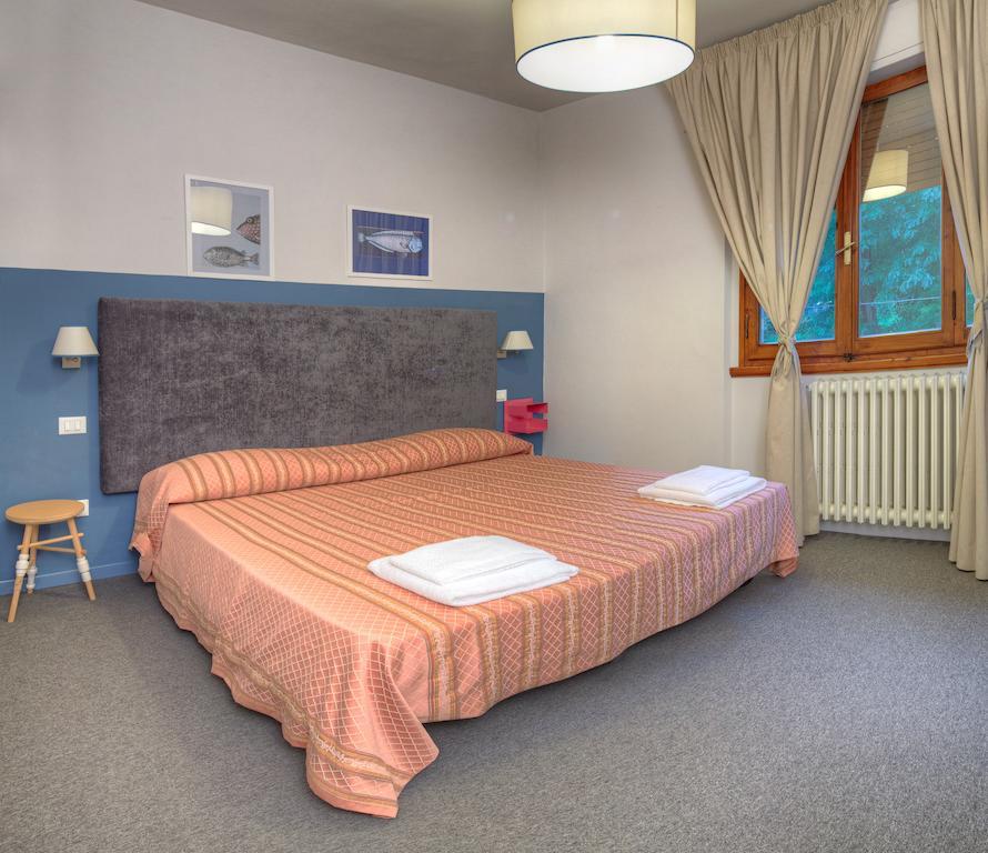 Albergo Bargino Сан-Кашиано-ин-Валь-ди-Пеза Номер фото